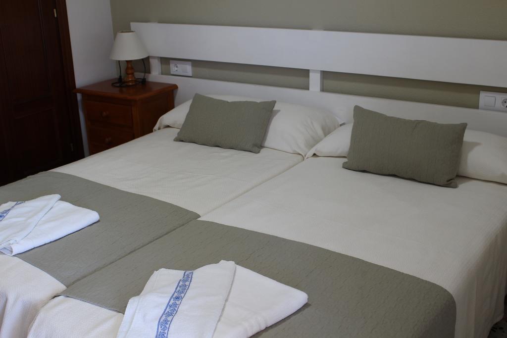 Apartamentos Bolonia Paraiso Bagian luar foto